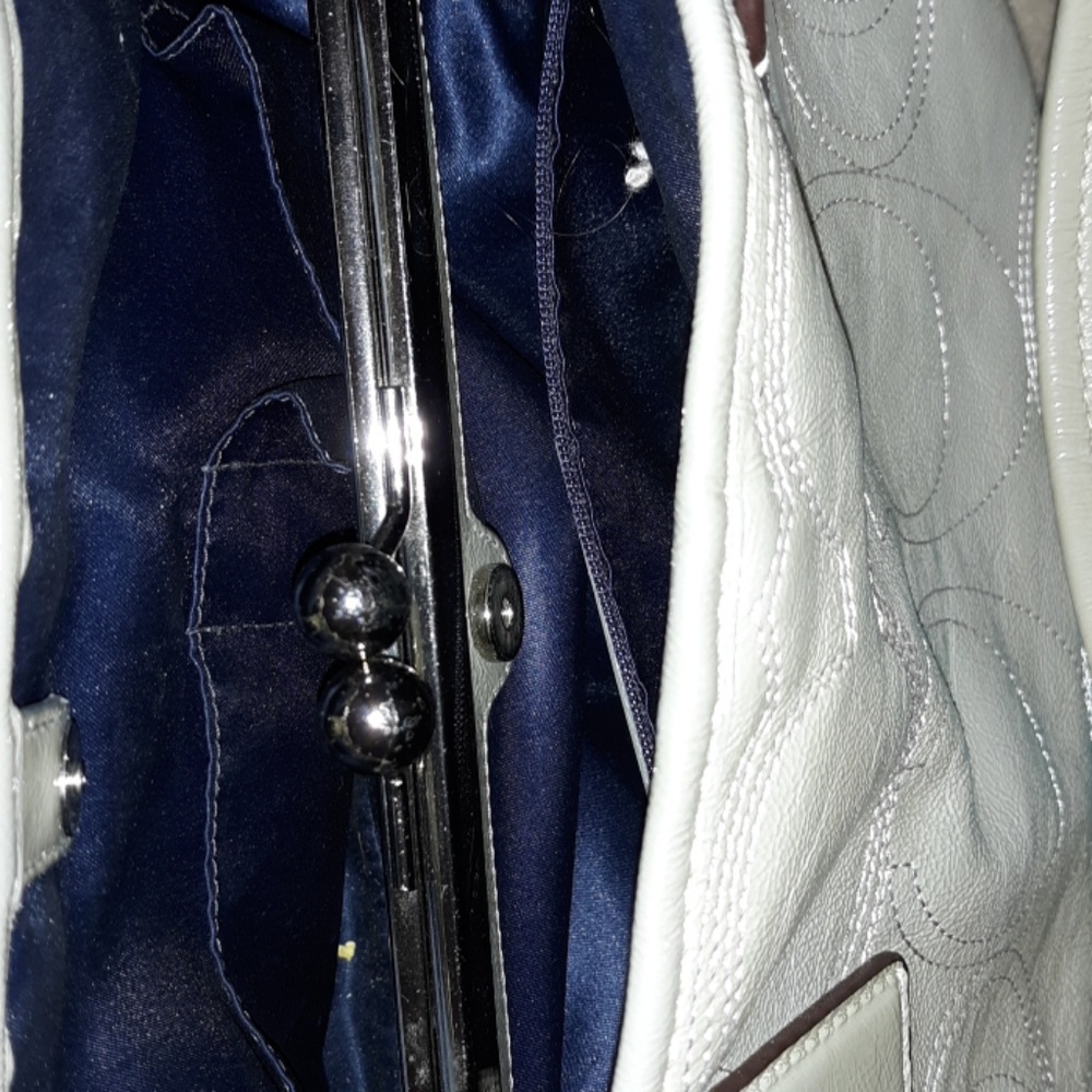 Coach - Picture 4 of 4